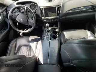2017 Maserati Levante с VIN ZN661XUA8HX200015, выставлен на аукционе Copart как лот 61198645 с пробегом 121 921 миль миль и Чистый • Clean title. История ставок и продаж доступна на DreamBid. Изображение 8.
