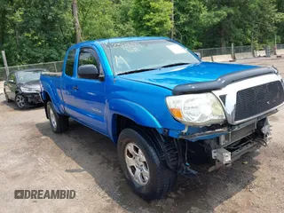 2007 Toyota Tacoma with VIN 5TEUU42N07Z398827, listed as a IAAI auction lot 42398011 with 174,309 mi miles and . Bid and sale history available at DreamBid. Image 1.