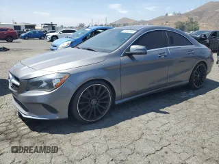 2018 Mercedes-Benz CLA 250 z VIN WDDSJ4EB8JN568823, wystawiony jako Copart lot #61052955 z przebiegiem 108 834 mil mil oraz Czysty tytuł • Clean title. Historia ofert i sprzedaży dostępna na DreamBid. Obrazek 1.