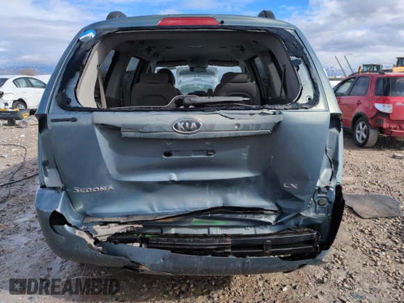 2008 Kia Sedona LX with VIN KNDMB233086206828, listed as a Copart auction lot 44969605 with 200,324 mi miles and Clean Title. Bid and sale history available at carsss.com. Image 6.