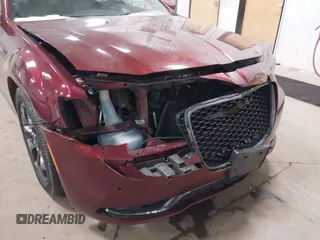 2018 Chrysler 300 S с VIN 2C3CCAGG5JH302401, выставлен на аукционе IAAI как лот 41493239 с пробегом 171 610 миль миль и . История ставок и продаж доступна на DreamBid. Изображение 6.