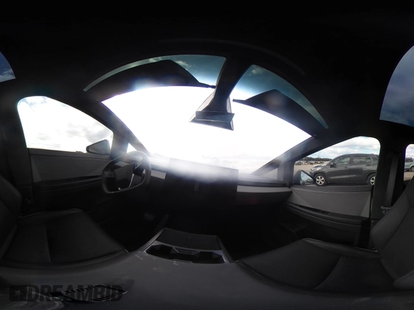 2024 Tesla Cybertruck z VIN 7G2CEHED5RA042424, wystawiony jako IAAI lot #41242343 z przebiegiem 1 222 mil mil oraz . Historia ofert i sprzedaży dostępna na DreamBid. Obrazek 19.
