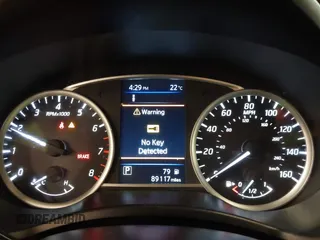 2019 Nissan Sentra S z VIN 3N1AB7AP3KY368736, wystawiony jako IAAI lot #42283123 z przebiegiem 89 117 mil mil oraz . Historia ofert i sprzedaży dostępna na DreamBid. Obrazek 7.