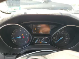 2016 Ford Focus SE с VIN 1FADP3F21GL334852, выставлен на аукционе Copart как лот 53902945 с пробегом 121 909 миль миль и Списание • Salvage title. История ставок и продаж доступна на DreamBid. Изображение 9.