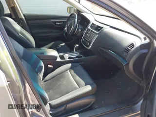 2018 Nissan Altima SR with VIN 1N4AL3AP6JC118424, listed as a IAAI auction lot 41697348 with 112,910 mi miles and . Bid and sale history available at carsss.com. Image 5.