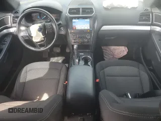 2017 Ford Explorer XLT z VIN 1FM5K8D83HGD80786, wystawiony jako Copart lot #51752085 z przebiegiem 107 287 mil mil oraz Szkoda całkowita • Salvage title. Historia ofert i sprzedaży dostępna na DreamBid. Obrazek 8.