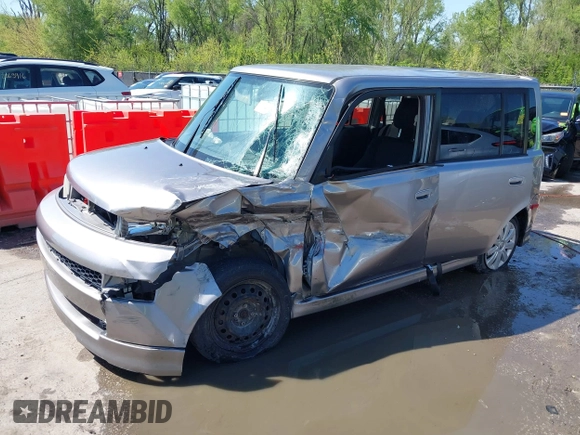 2005 Scion xB z VIN JTLKT324954026022, wystawiony jako IAAI lot #42073838 z przebiegiem 106 887 mil mil oraz . Historia ofert i sprzedaży dostępna na DreamBid. Obrazek 18.