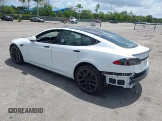 2021 Tesla Model S Plaid с VIN 5YJSA1E67MF436814, выставлен на аукционе IAAI как лот 42499058 с пробегом 21 401 миль миль и . История ставок и продаж доступна на DreamBid. Изображение 3.