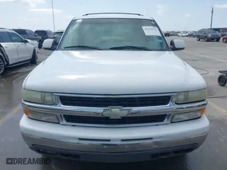 2001 Chevrolet Tahoe LT with VIN 1GNEC13T91R135247, listed as a IAAI auction lot 41930276 with 266,050 mi miles. Bid and sale history available at carsss.com. Image 13.