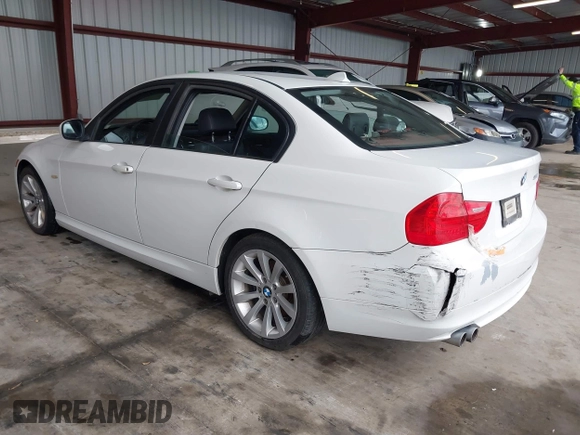 2011 BMW 3 Series 328i with VIN WBAPH5G5XBNM84297, listed as a IAAI auction lot 41535762 with 159,999 mi miles. Bid and sale history available at carsss.com. Image 3.