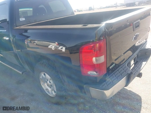 2012 Chevrolet Silverado 1500 LT with VIN 3GCPKSE72CG150430, listed as a IAAI auction lot 42004258 with 157,553 mi miles. Bid and sale history available at carsss.com. Image 6.