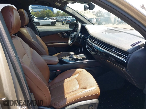 2017 Audi Q7 Premium Plus with VIN WA1LAAF79HD033100, listed as a IAAI auction lot 42614847 with 118,774 mi miles and . Bid and sale history available at DreamBid. Image 5.