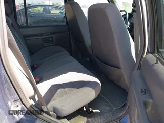 2000 Ford Explorer XLT с VIN 1FMZU73E7YZC06429, выставлен на аукционе IAAI как лот 42453497 с пробегом 15 567 миль миль и . История ставок и продаж доступна на DreamBid. Изображение 8.