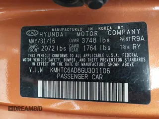2016 Hyundai Veloster with VIN KMHTC6AD8GU301106, listed as a IAAI auction lot 41067109 with 139,002 mi miles. Bid and sale history available at carsss.com. Image 9.
