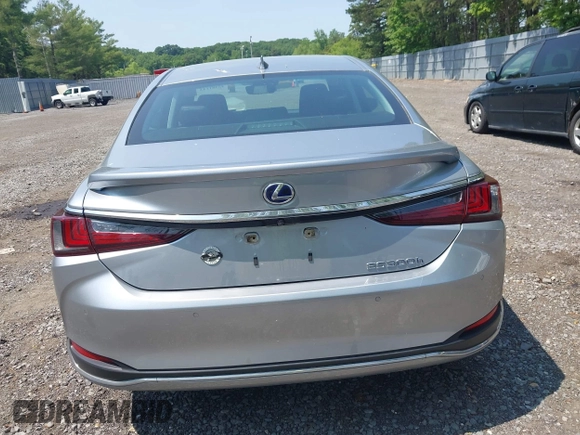 2022 Lexus ES 300h with VIN 58ADA1C13NU017386, listed as a IAAI auction lot 42381143 with 53,045 mi miles and . Bid and sale history available at DreamBid. Image 16.