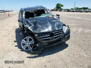 2014 Mercedes-Benz M 350 z VIN 4JGDA5HBXEA315550, wystawiony jako Copart lot #53982265 z przebiegiem Nie podano mil oraz Szkoda całkowita • Salvage title. Historia ofert i sprzedaży dostępna na DreamBid. Obrazek 14.
