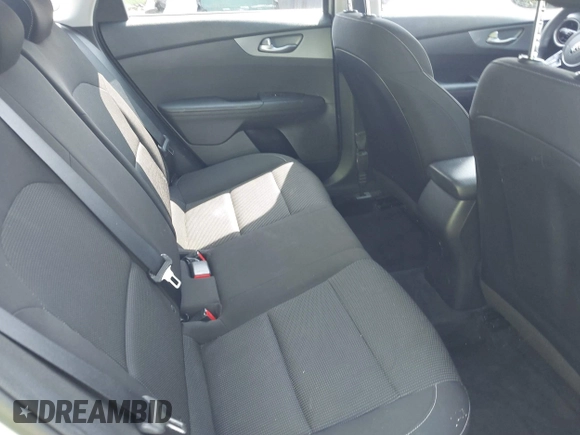 2021 Kia Forte LXS с VIN 3KPF24AD4ME331948, выставлен на аукционе IAAI как лот 42474846 с пробегом 101 922 миль миль и . История ставок и продаж доступна на DreamBid. Изображение 8.
