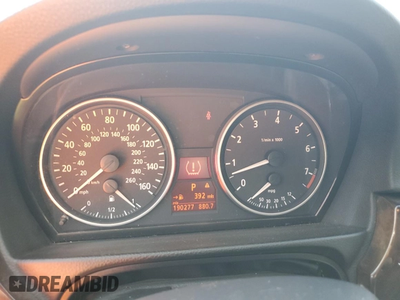 2006 BMW 3 Series 330i with VIN WBAVB33506KR72281, listed as a Copart auction lot 65057785 with 190,277 mi miles and Salvage title. Bid and sale history available at DreamBid. Image 9.