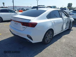 2022 Kia Forte GT-Line with VIN 3KPF54AD2NE509834, listed as a IAAI auction lot 41980278 with 16,362 mi miles. Bid and sale history available at carsss.com. Image 4.