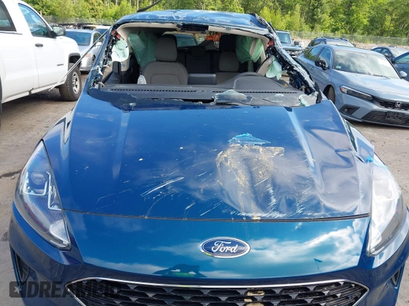 2020 Ford Escape SE with VIN 1FMCU9G68LUA19176, listed as a IAAI auction lot 42514304 with 40,646 mi miles and . Bid and sale history available at DreamBid. Image 10.