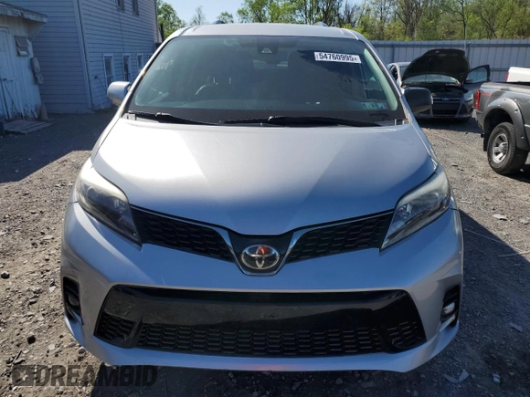 2018 Toyota Sienna SE с VIN 5TDXZ3DC1JS951963, выставлен на аукционе Copart как лот 54760995 с пробегом 184 542 миль миль и Чистый • Clean title. История ставок и продаж доступна на DreamBid. Изображение 5.