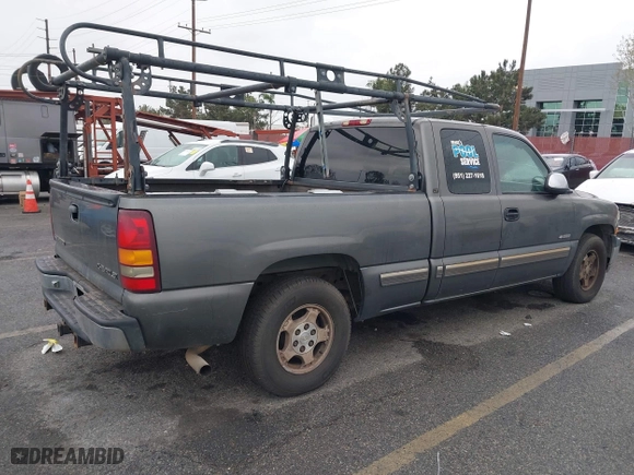 2001 Chevrolet Silverado 1500 LT with VIN 2GCEC19T811330085, listed as a IAAI auction lot 41743350 with 218,533 mi miles. Bid and sale history available at carsss.com. Image 4.