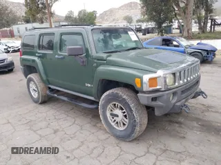 2006 Hummer H3 with VIN 5GTDN136868108992, listed as a IAAI auction lot 42053849 with 110,139 mi miles. Bid and sale history available at carsss.com. Image 1.