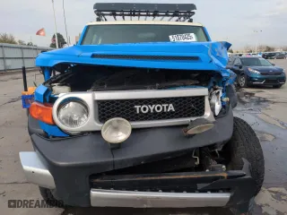 2007 Toyota FJ Cruiser with VIN JTEBU11F770045271, listed as a Copart auction lot 51070425 with 280,751 mi miles and Salvage Title. Bid and sale history available at carsss.com. Image 5.