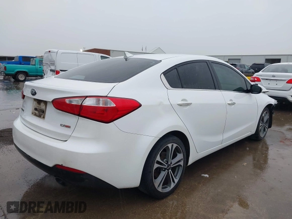 2016 Kia Forte EX with VIN KNAFX4A82G5450616, listed as a IAAI auction lot 42107042 with 131,419 mi miles. Bid and sale history available at carsss.com. Image 4.