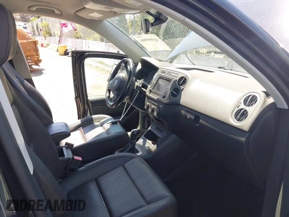 2017 Volkswagen Tiguan S with VIN WVGAV7AX5HK023196, listed as a IAAI auction lot 41999906 with 48,751 mi miles and . Bid and sale history available at DreamBid. Image 5.