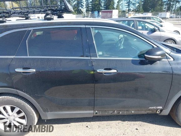 2018 Kia Sorento LX V6 with VIN 5XYPGDA58JG403974, listed as a IAAI auction lot 41233326 with 58,099 mi miles. Bid and sale history available at carsss.com. Image 13.