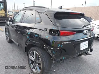 2021 Hyundai Kona Limited with VIN KM8K33A5XMU677871, listed as a IAAI auction lot 41593228 with 28,197 mi miles. Bid and sale history available at carsss.com. Image 3.