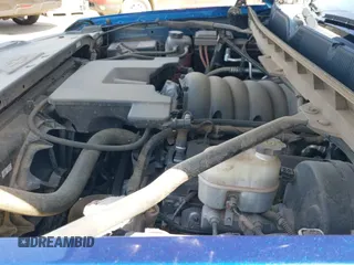 2019 Chevrolet Silverado 1500 LT z VIN 2GCRCPEC8K1123045, wystawiony jako IAAI lot #42690627 z przebiegiem 66 208 mil mil oraz . Historia ofert i sprzedaży dostępna na DreamBid. Obrazek 20.