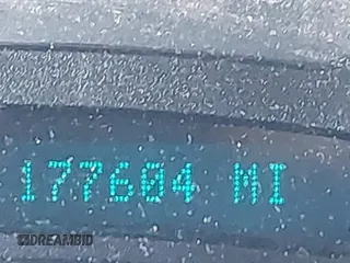 2007 Chevrolet Silverado 1500HD LT1 z VIN 1GCGC13U17F197536, wystawiony jako IAAI lot #42167105 z przebiegiem 177 604 mil mil oraz . Historia ofert i sprzedaży dostępna na DreamBid. Obrazek 15.