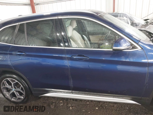 2019 BMW X1 xDrive28i z VIN WBXHT3C56K3H34720, wystawiony jako IAAI lot #42113497 z przebiegiem 64 906 mil mil oraz . Historia ofert i sprzedaży dostępna na DreamBid. Obrazek 13.
