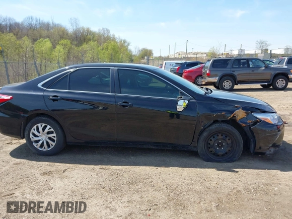 2015 Toyota Camry XLE z VIN 4T4BF1FK5FR505945, wystawiony jako IAAI lot #42114226 z przebiegiem 197 032 mil mil oraz . Historia ofert i sprzedaży dostępna na DreamBid. Obrazek 13.