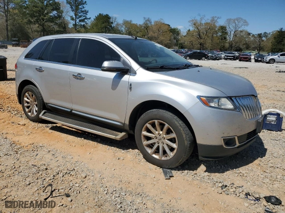 2013 Lincoln MKX with VIN 2LMDJ8JK8DBL19504, listed as a Copart auction lot 49948505 with 176,847 mi miles and Salvage Title. Bid and sale history available at carsss.com. Image 4.