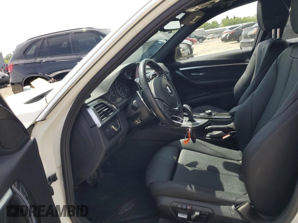 2018 BMW 3 Series 330i xDrive with VIN WBA8D9G56JNU71570, listed as a Copart auction lot 54071565 with 73,305 mi miles and Salvage title. Bid and sale history available at DreamBid. Image 7.