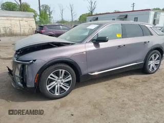 2024 Cadillac LYRIQ z VIN 1GYKPMRLXRZ141816, wystawiony jako IAAI lot #42113732 z przebiegiem 7 704 mil mil oraz . Historia ofert i sprzedaży dostępna na DreamBid. Obrazek 17.