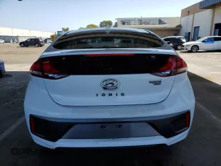 2020 Hyundai Ioniq Blue with VIN KMHC65LC6LU214918, listed as a Copart auction lot 57986465 with 297,217 mi miles and Salvage title. Bid and sale history available at DreamBid. Image 6.