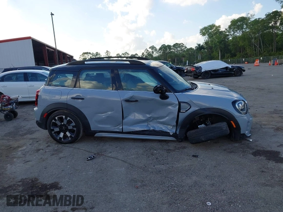 2024 MINI Countryman Cooper S with VIN WMZ53BR01R3R51959, listed as a IAAI auction lot 41187692 with 7,177 mi miles and . Bid and sale history available at DreamBid. Image 14.