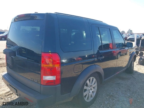 2006 Land Rover LR3 SE with VIN SALAE25476A402462, listed as a IAAI auction lot 41193417 with 251,748 mi miles. Bid and sale history available at carsss.com. Image 4.