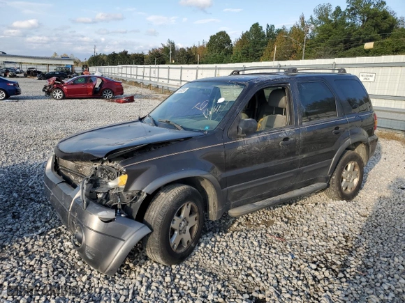 2006 Ford Escape XLT with VIN 1FMYU03186KB35165, listed as a Copart auction lot 71563254 with 206,450 mi miles and Clean Title. Bid and sale history available at carsss.com. Image 1.