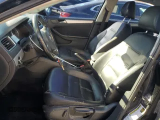 2014 Volkswagen Jetta Sedan SE w/Connectivity with VIN 3VWD07AJ3EM354078, listed as a Copart auction lot 44766995 with 137,117 mi miles and Clean Title. Bid and sale history available at carsss.com. Image 7.
