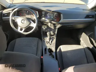 2020 Volkswagen Jetta S z VIN 3VWN57BUXLM051293, wystawiony jako Copart lot #43318015 z przebiegiem 89 081 mil mil oraz Szkoda całkowita • Salvage title. Historia ofert i sprzedaży dostępna na DreamBid. Obrazek 8.