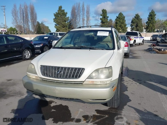 2000 Lexus RX 300 with VIN JT6HF10U8Y0117712, listed as a IAAI auction lot 41993034 with 388,881 mi miles. Bid and sale history available at carsss.com. Image 6.