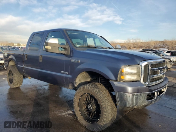 2006 Ford F-250 XL with VIN 1FTSW21P06EC13170, listed as a Copart auction lot 44038305 with 198,100 mi miles and Clean title. Bid and sale history available at DreamBid. Image 4.