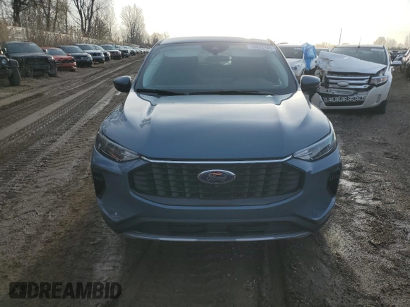 2023 Ford Escape Active with VIN 1FMCU9GN2PUB17245, listed as a Copart auction lot 49225145 with 3,841 mi miles and Non Repairable. Bid and sale history available at carsss.com. Image 5.