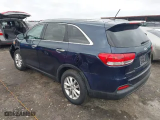 2017 Kia Sorento LX with VIN 5XYPG4A32HG237671, listed as a IAAI auction lot 41715333 with 94,071 mi miles. Bid and sale history available at carsss.com. Image 3.