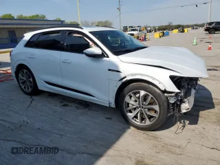 2021 Audi e-tron Premium Plus with VIN WA1LAAGE1MB004760, listed as a Copart auction lot 52986445 with 33,391 mi miles and Salvage Title. Bid and sale history available at carsss.com. Image 4.